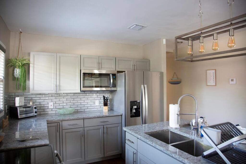 Two Bedroom Ranch With Private Deck Close To Beach Lake Worth Beach Esterno foto